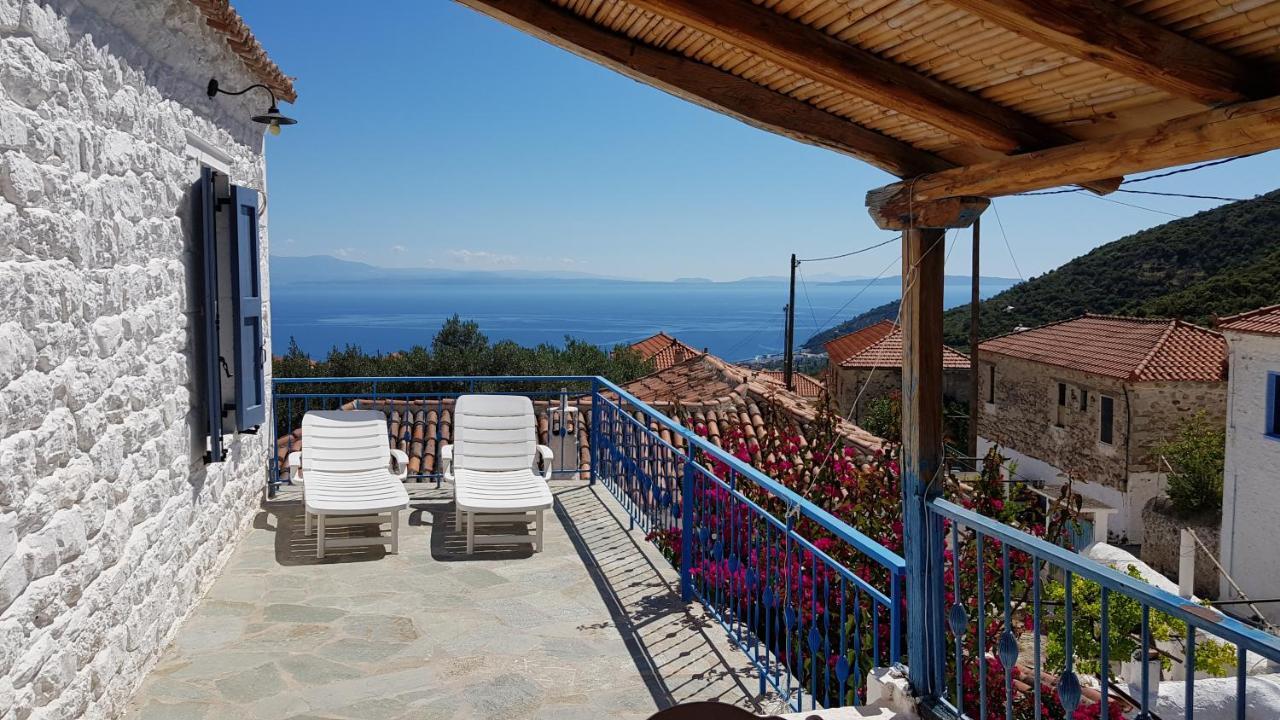 Lovely Traditionnal House With Sea View Tirós Екстериор снимка