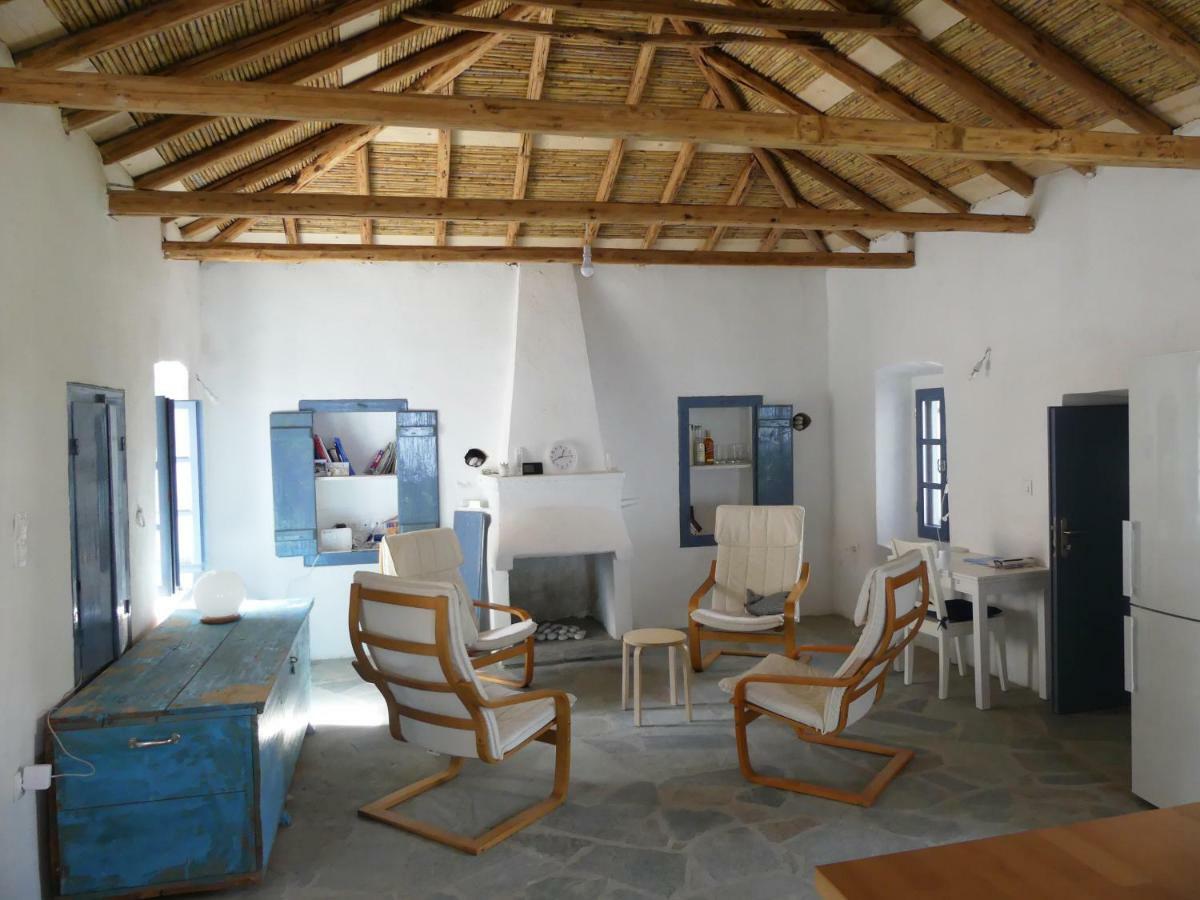 Lovely Traditionnal House With Sea View Tirós Екстериор снимка
